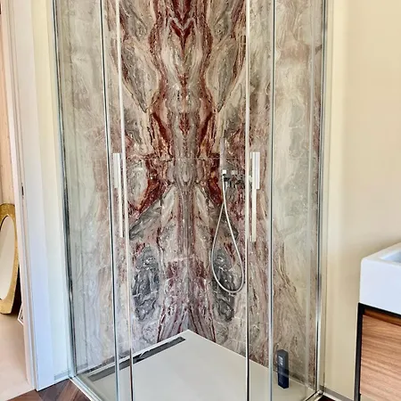 Апартаменты Floor Design Apt, 3bd, 2bt!