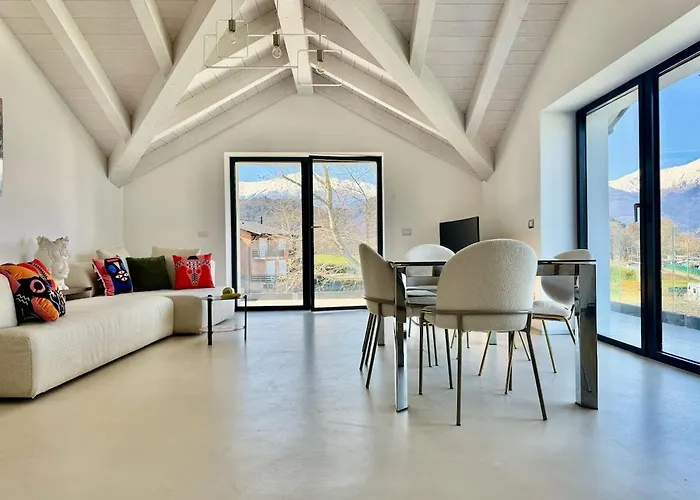 Floor Design Apt, 3bd, 2bt!