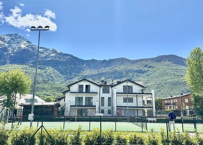 Lejlighed Floor Design Apt, 3bd, 2bt! Colico