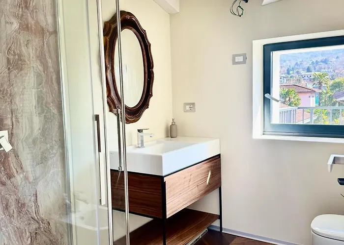 Floor Design Apt, 3bd, 2bt! Appartement Colico